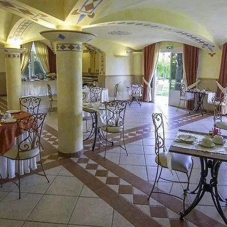 Отель Ostella & 4*