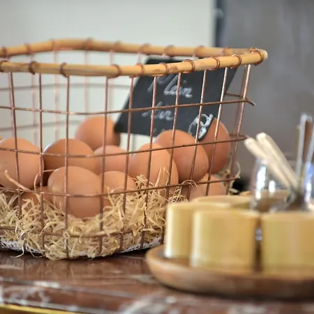 Отель Ostella &