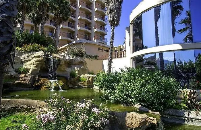 Otel Ostella & 4*