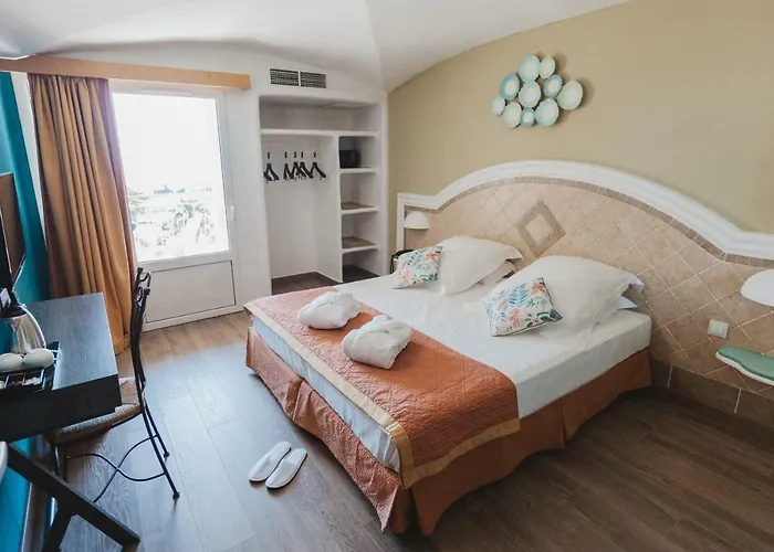 Szálloda Ostella & 4*