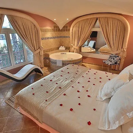 Ostella & فندق 4*