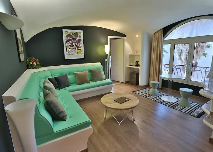 Ostella & 4* Bastia (Corsica)